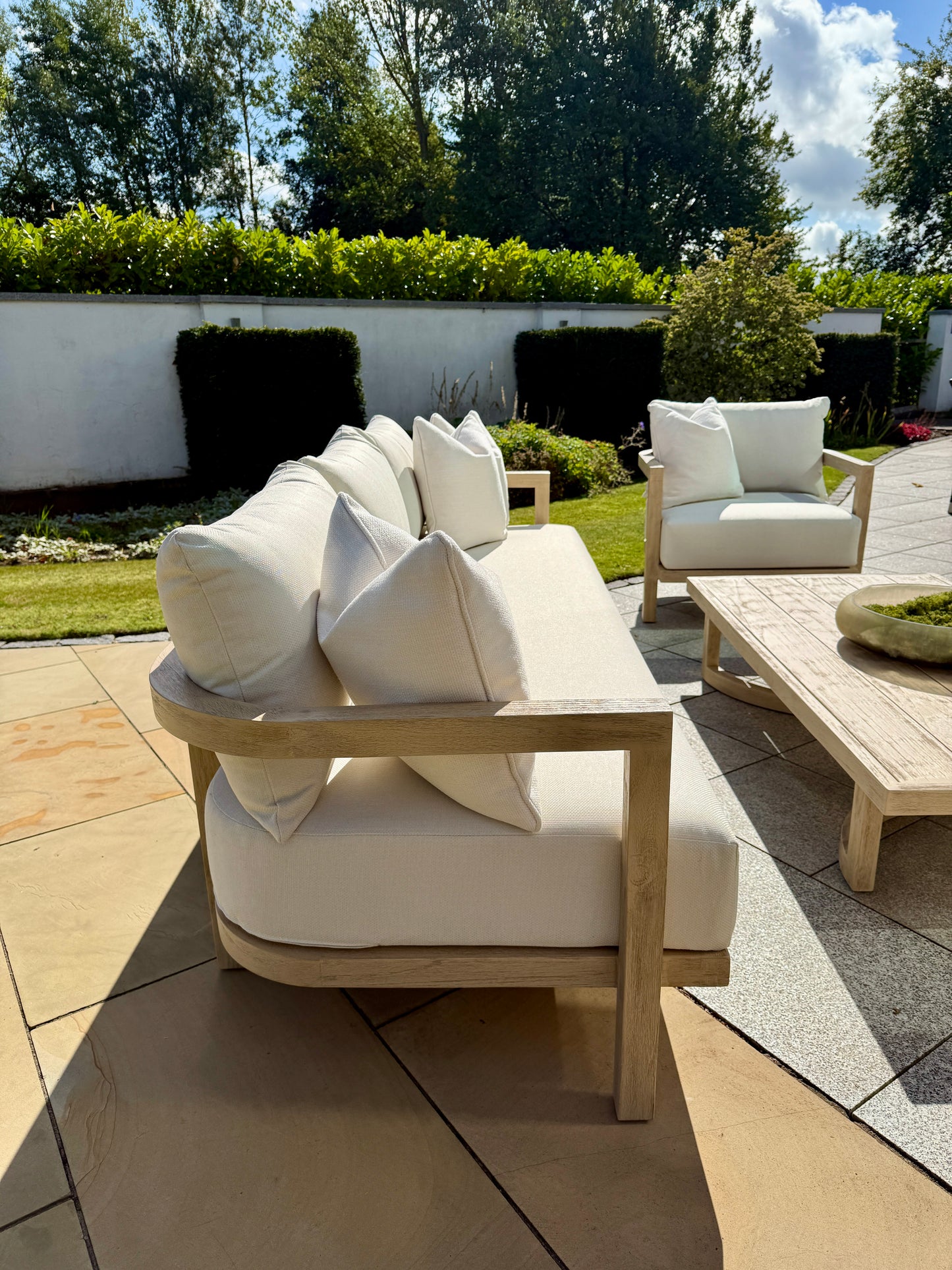 Hamilton Teak outdoor furniture side of the sofa detail
